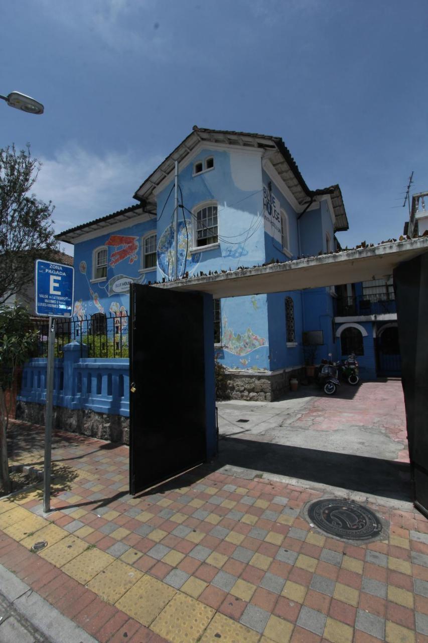 Blue House Youth Hostel Кито Экстерьер фото